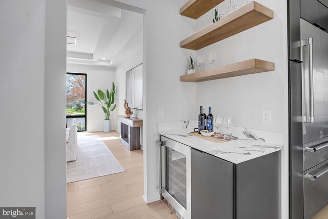 8313 SYRACUSE CIR, Vienna, VA 22180