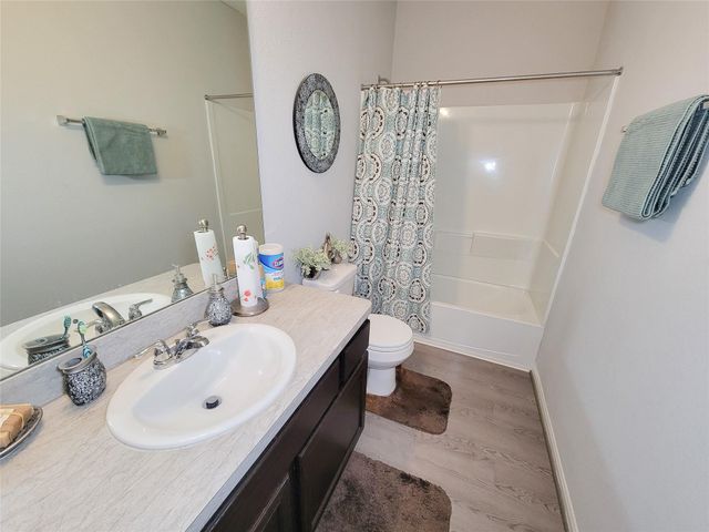 10719 Stella Pond Lane, Houston, TX 77016