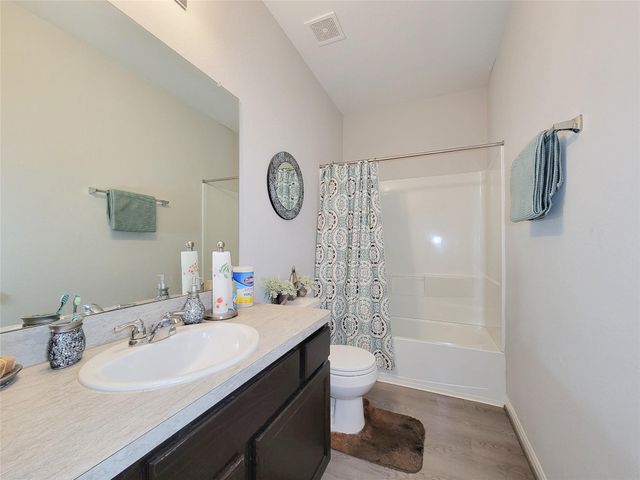 10719 Stella Pond Lane, Houston, TX 77016