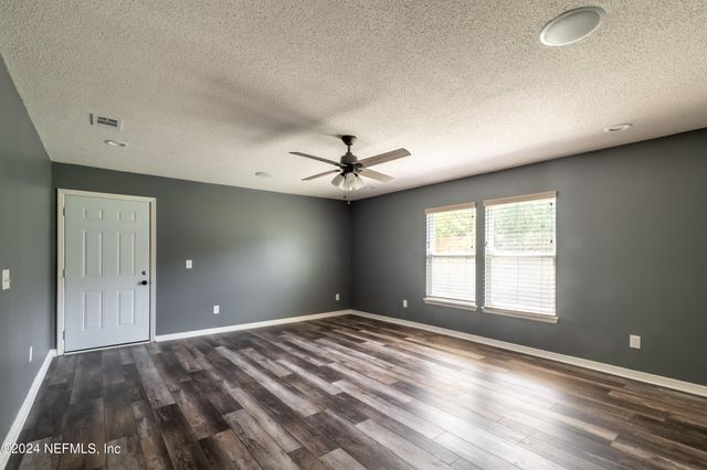 1736 DAYTONA Lane, Jacksonville, FL 32218