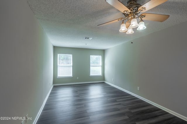 1736 DAYTONA Lane, Jacksonville, FL 32218