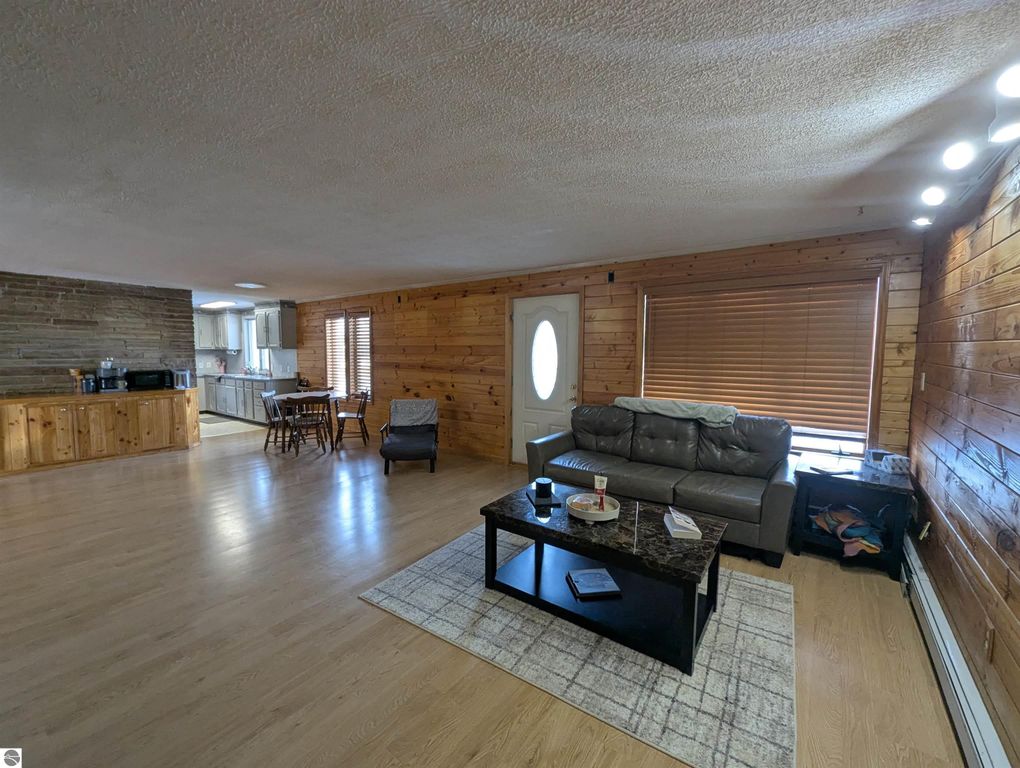Image 19 of property listing at 534 S Main Street, Au Gres, MI 48703