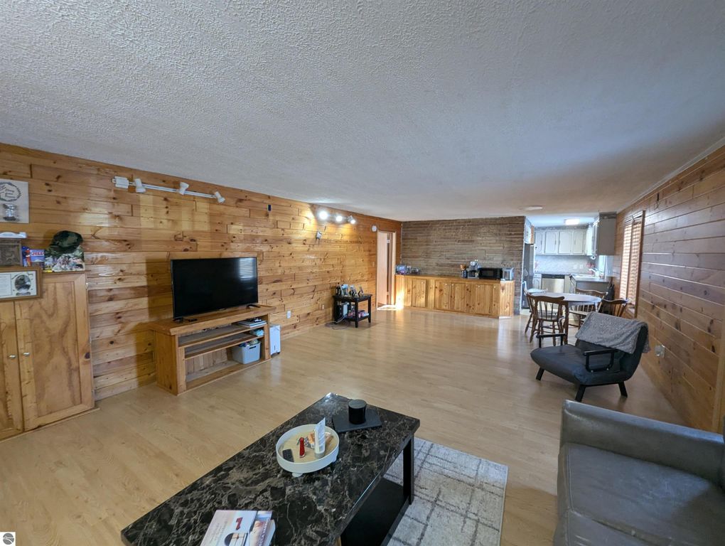 Image 20 of property listing at 534 S Main Street, Au Gres, MI 48703