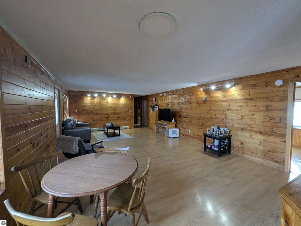 Image 22 of property listing at 534 S Main Street, Au Gres, MI 48703