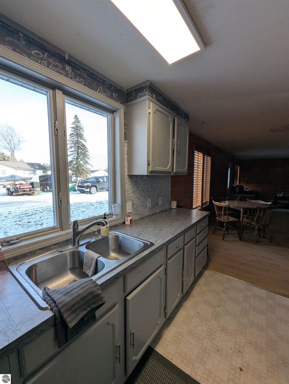 Image 27 of property listing at 534 S Main Street, Au Gres, MI 48703