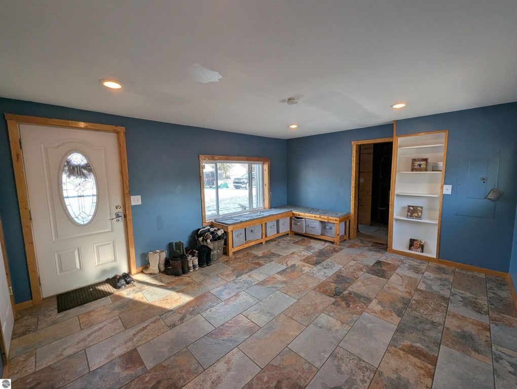 Image 37 of property listing at 534 S Main Street, Au Gres, MI 48703