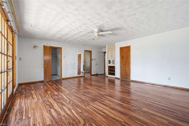 223 Woodbury Forrest DR, Hampton, VA 23666
