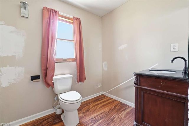 223 Woodbury Forrest DR, Hampton, VA 23666
