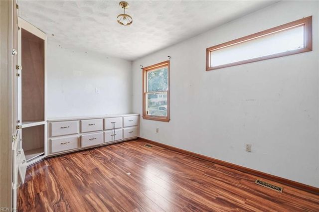 223 Woodbury Forrest DR, Hampton, VA 23666