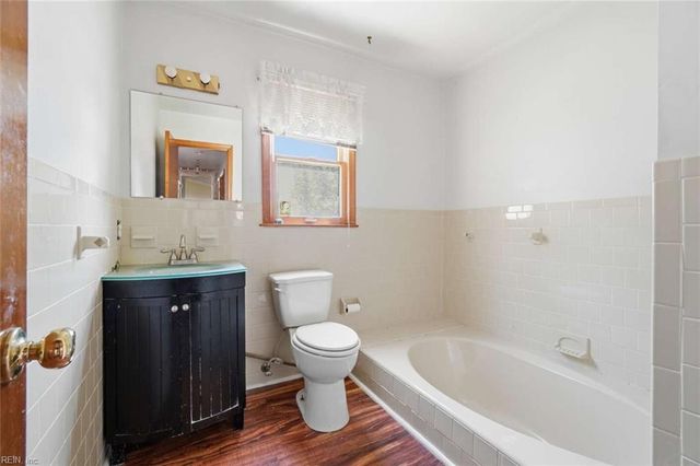 223 Woodbury Forrest DR, Hampton, VA 23666