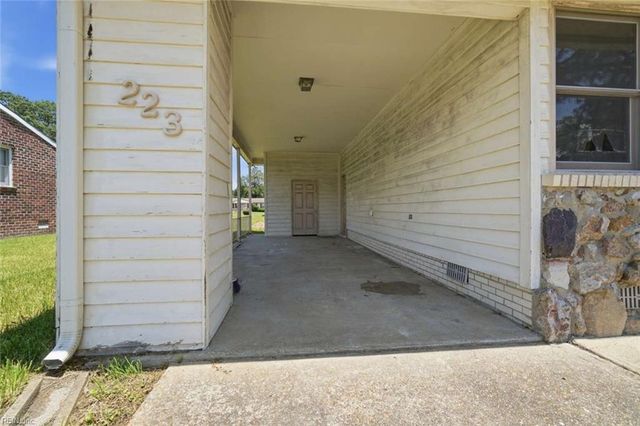 223 Woodbury Forrest DR, Hampton, VA 23666