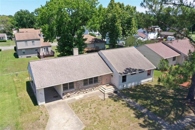 223 Woodbury Forrest DR, Hampton, VA 23666