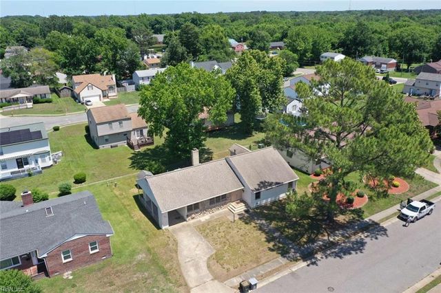 223 Woodbury Forrest DR, Hampton, VA 23666
