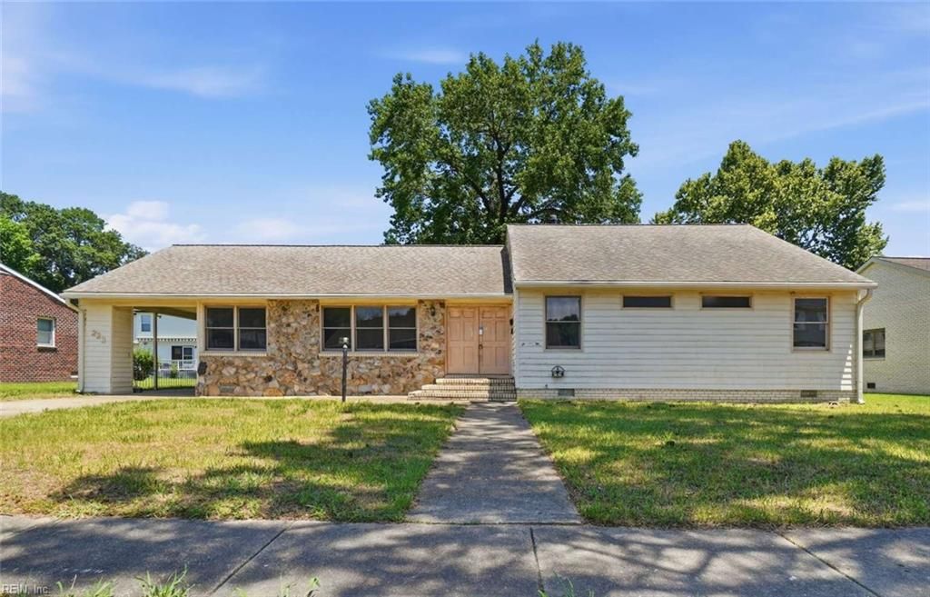 223 Woodbury Forrest DR, Hampton, VA 23666