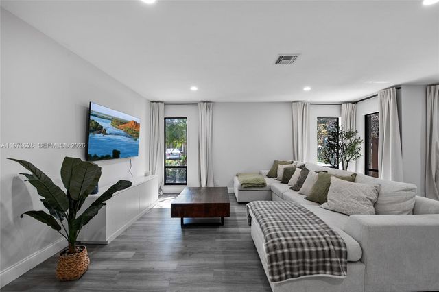 6185 Live Oak Ct A, Tamarac, FL 33319