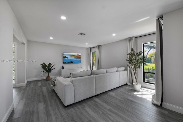 6185 Live Oak Ct A, Tamarac, FL 33319