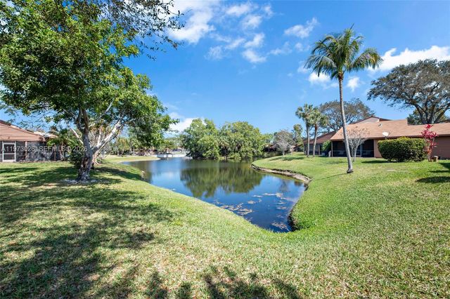 6185 Live Oak Ct A, Tamarac, FL 33319