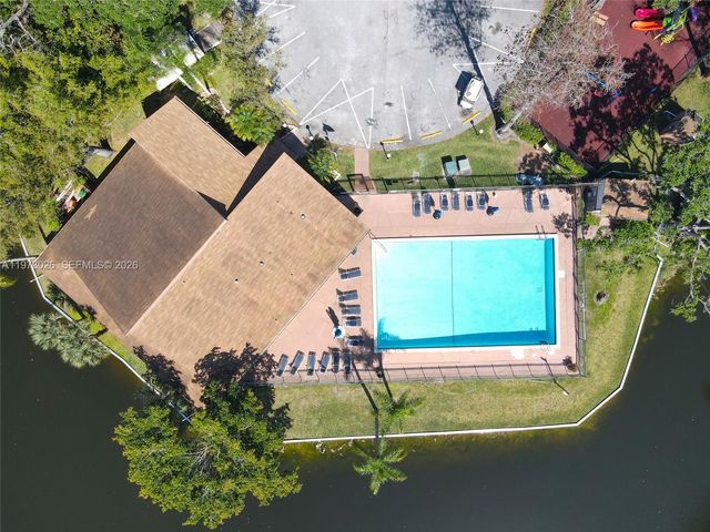 6185 Live Oak Ct A, Tamarac, FL 33319