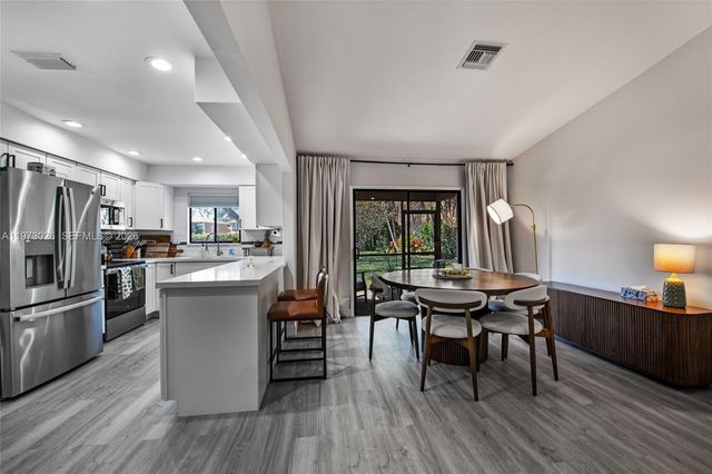 6185 Live Oak Ct A, Tamarac, FL 33319