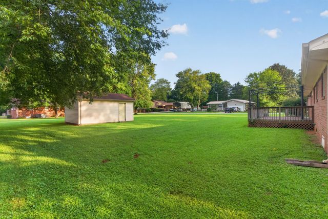 4636 Meadow Avenue NW, Cleveland, TN 37312