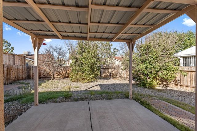 8415 Cedarcroft Road NW, Albuquerque, NM 87120