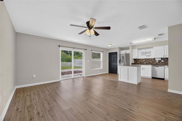7842 CARRIAGE POINTE DRIVE, Gibsonton, FL 33534