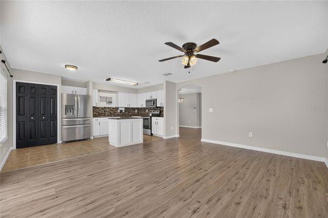 7842 CARRIAGE POINTE DRIVE, Gibsonton, FL 33534