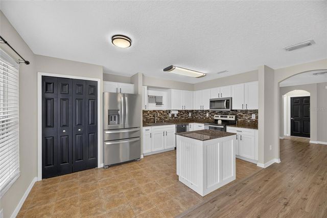 7842 CARRIAGE POINTE DRIVE, Gibsonton, FL 33534