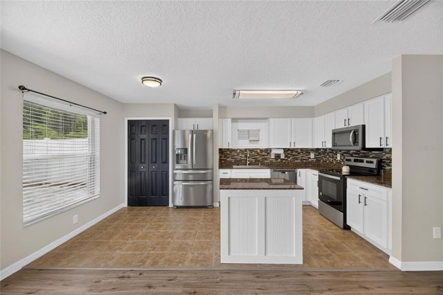 7842 CARRIAGE POINTE DRIVE, Gibsonton, FL 33534