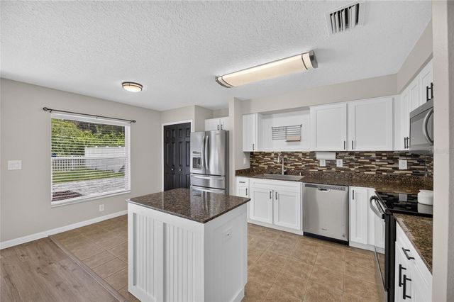 7842 CARRIAGE POINTE DRIVE, Gibsonton, FL 33534