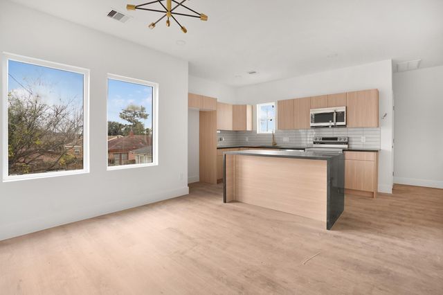 2419 Rosewood Street, Houston, TX 77004