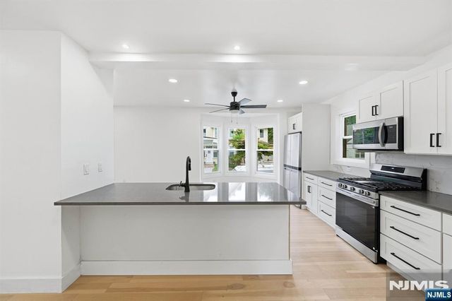 63 Wyckoff Avenue, Waldwick, NJ 07463
