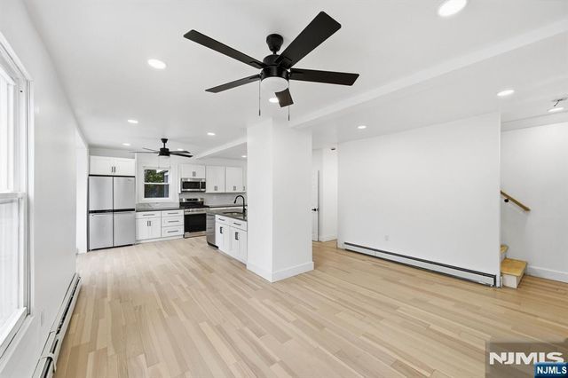 63 Wyckoff Avenue, Waldwick, NJ 07463