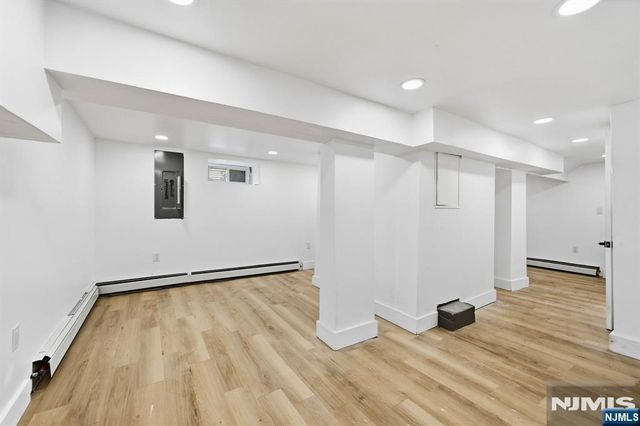 63 Wyckoff Avenue, Waldwick, NJ 07463