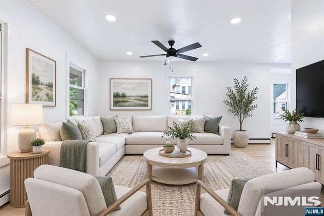 63 Wyckoff Avenue, Waldwick, NJ 07463