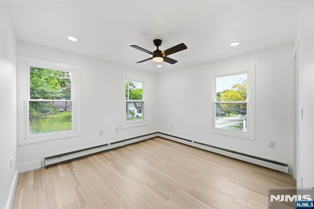63 Wyckoff Avenue, Waldwick, NJ 07463