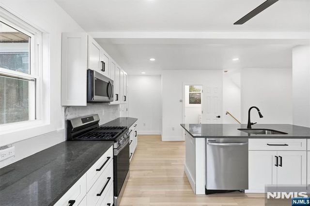 63 Wyckoff Avenue, Waldwick, NJ 07463