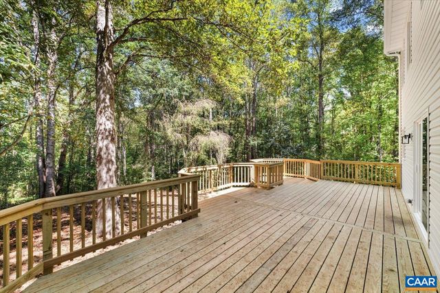 15379 LOUISA RD, Louisa, VA 23093