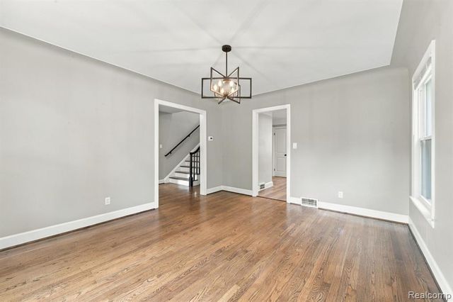 8818 W Outer Drive, Detroit, MI 48219