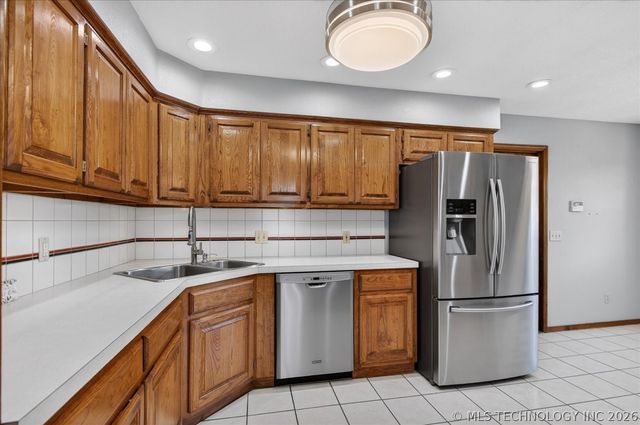 6700 SE Quail Ridge Road, Bartlesville, OK 74006