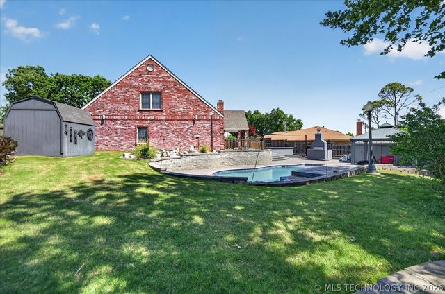6700 SE Quail Ridge Road, Bartlesville, OK 74006