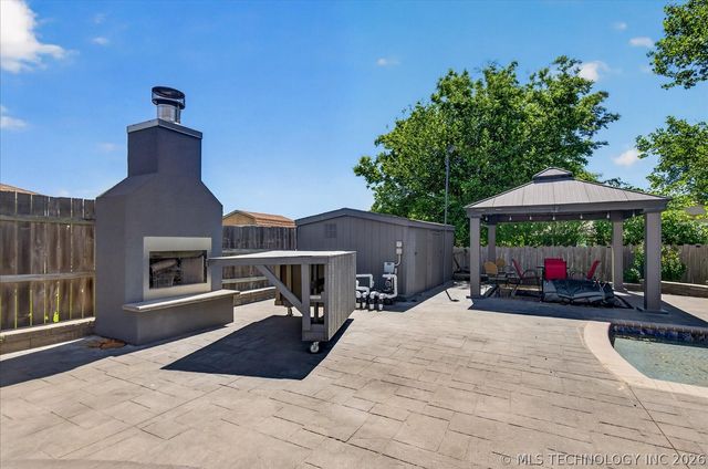6700 SE Quail Ridge Road, Bartlesville, OK 74006