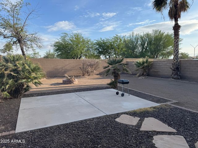 22153 W DESERT BLOOM Street, Buckeye, AZ 85326