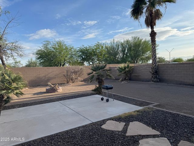 22153 W DESERT BLOOM Street, Buckeye, AZ 85326