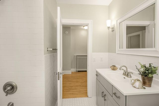 2420 Seabury Avenue, Minneapolis, MN 55406