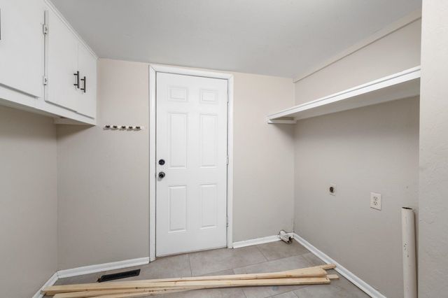1411 E Boston, Wichita, KS 67211