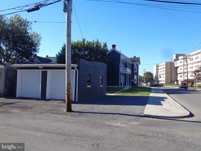 201 SOUTH MAIN STREET, Lewistown, PA 17044