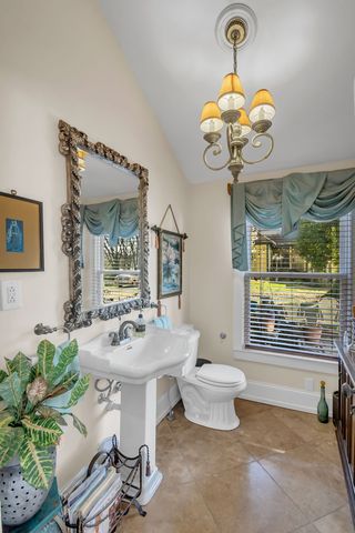 305 Washington St, E, Fayetteville, TN 37334