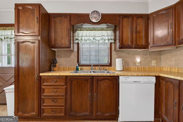 100 Bass Circle, Jackson, GA 30233