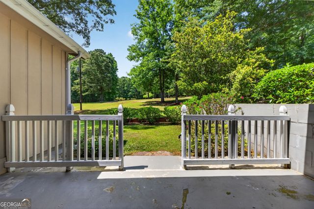 100 Bass Circle, Jackson, GA 30233